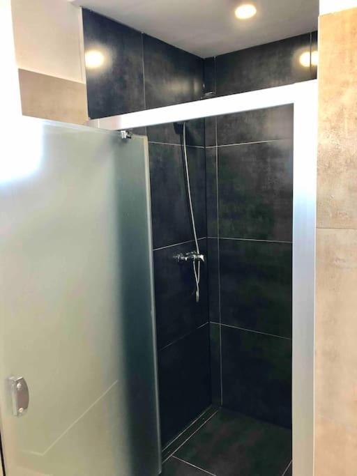 Spacious Apartment Near Hockey And Football Arena Bratislava Buitenkant foto
