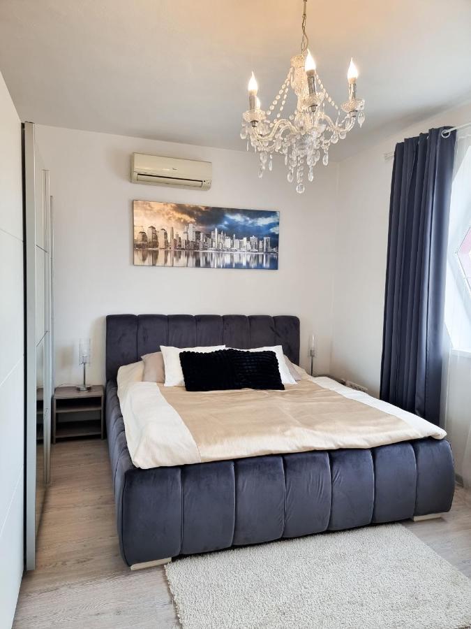 Spacious Apartment Near Hockey And Football Arena Bratislava Buitenkant foto